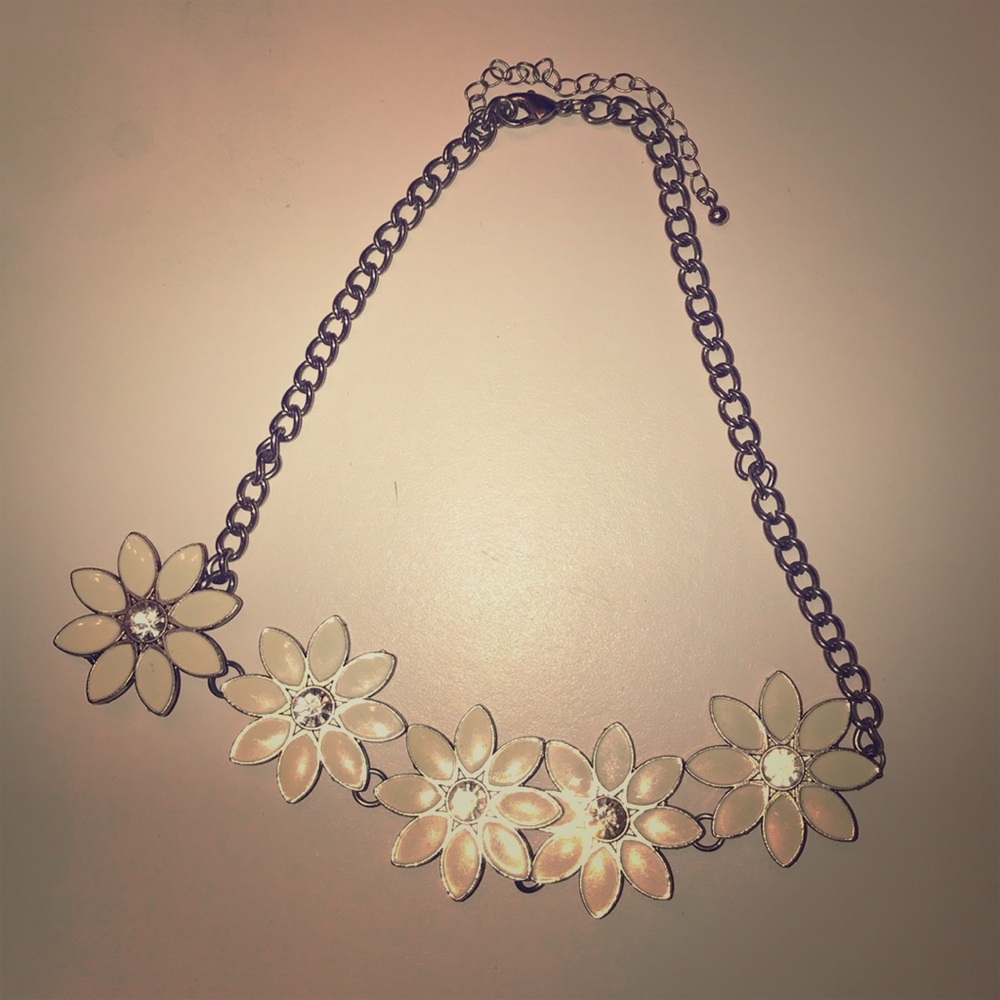 Chunky cream colored flower necklace